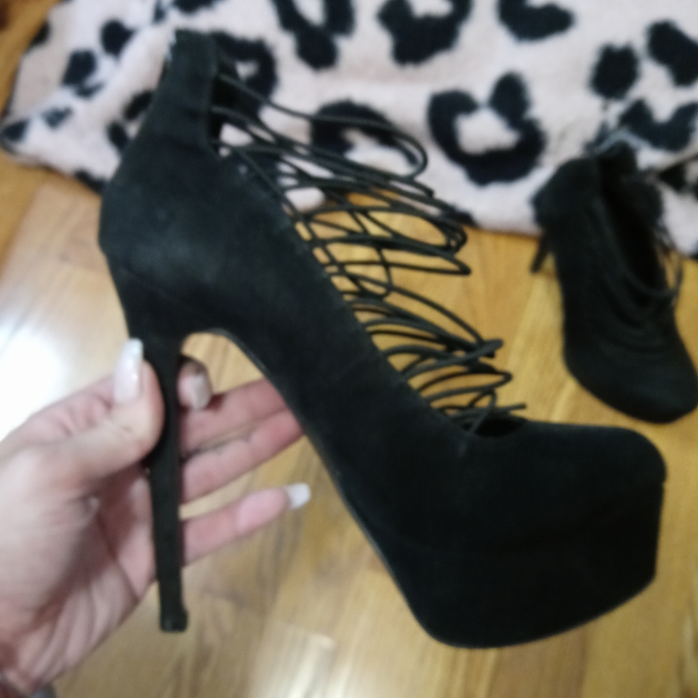 Black stilettos size 8